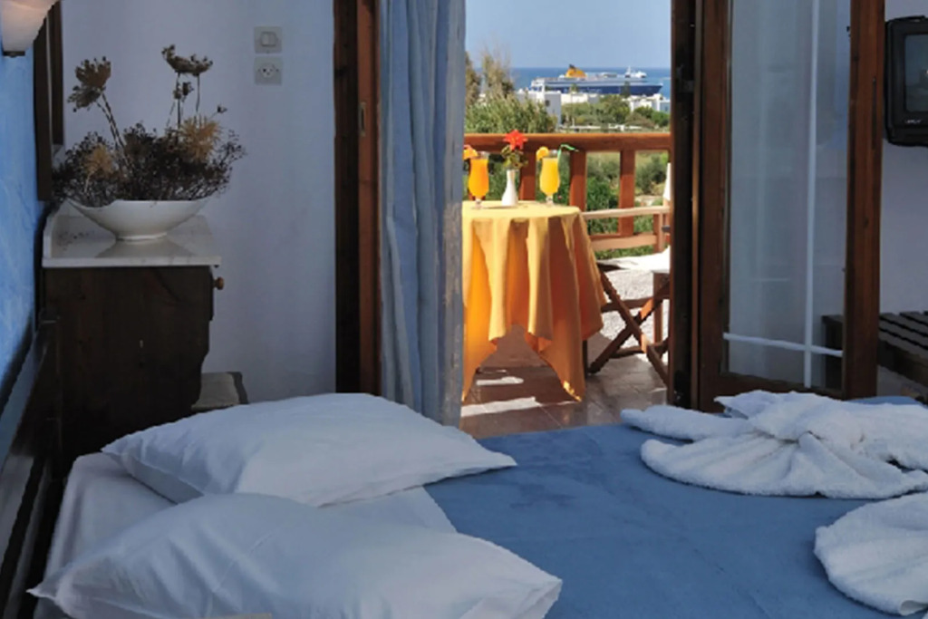 Eri Hotel