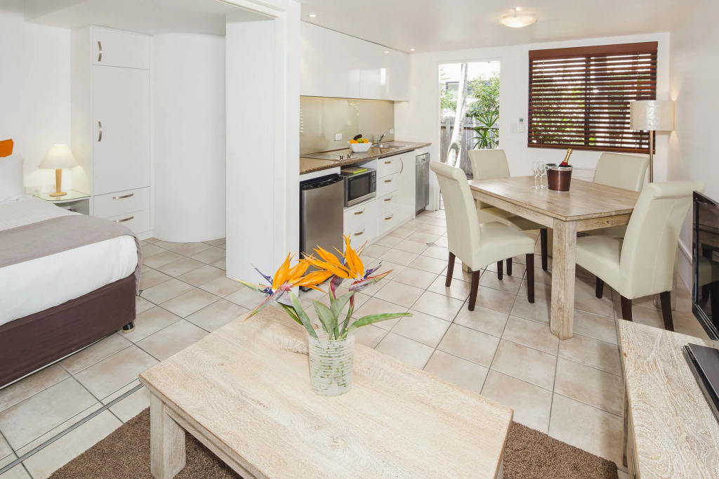 Julians Apartments