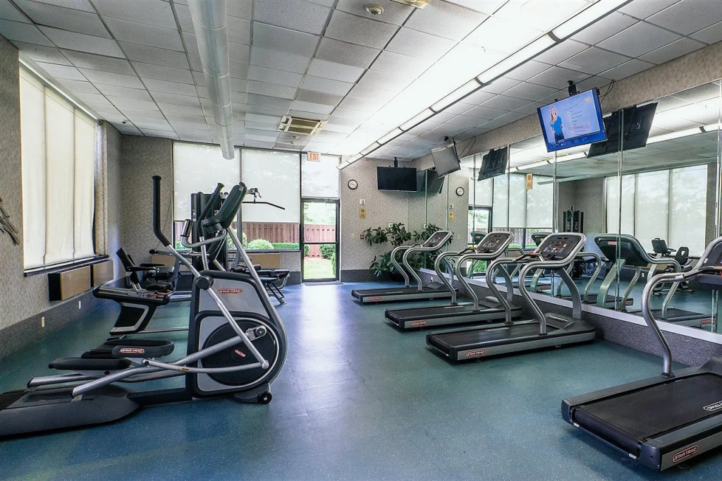 Holiday Inn Newark International Airport