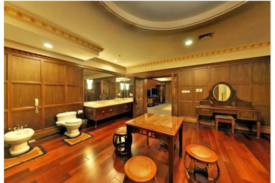 Starlight International Hotel