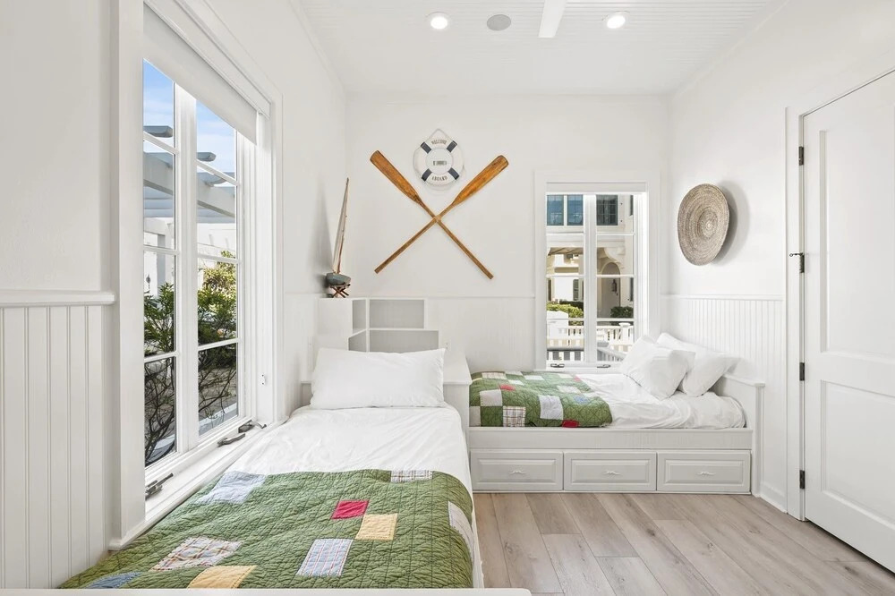Gulf Views Steps To Seaside Town Center Bella Vita - Newly Remodeled! 4 Bedroom Home by RedAwning