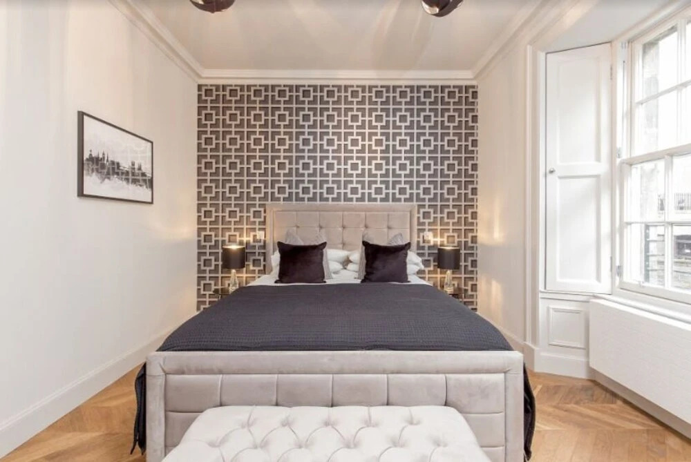 Chic and Sophisticated Apartment in the West End, Edinburgh