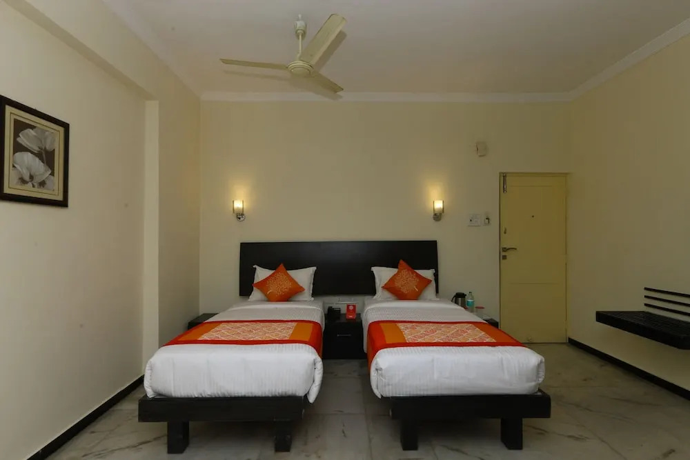 Hotel Planet Grande by OYO Rooms