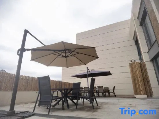 Homeinn Plus Hotel (Ningbo Fenghua Xikou Tengtou Ecological Park)