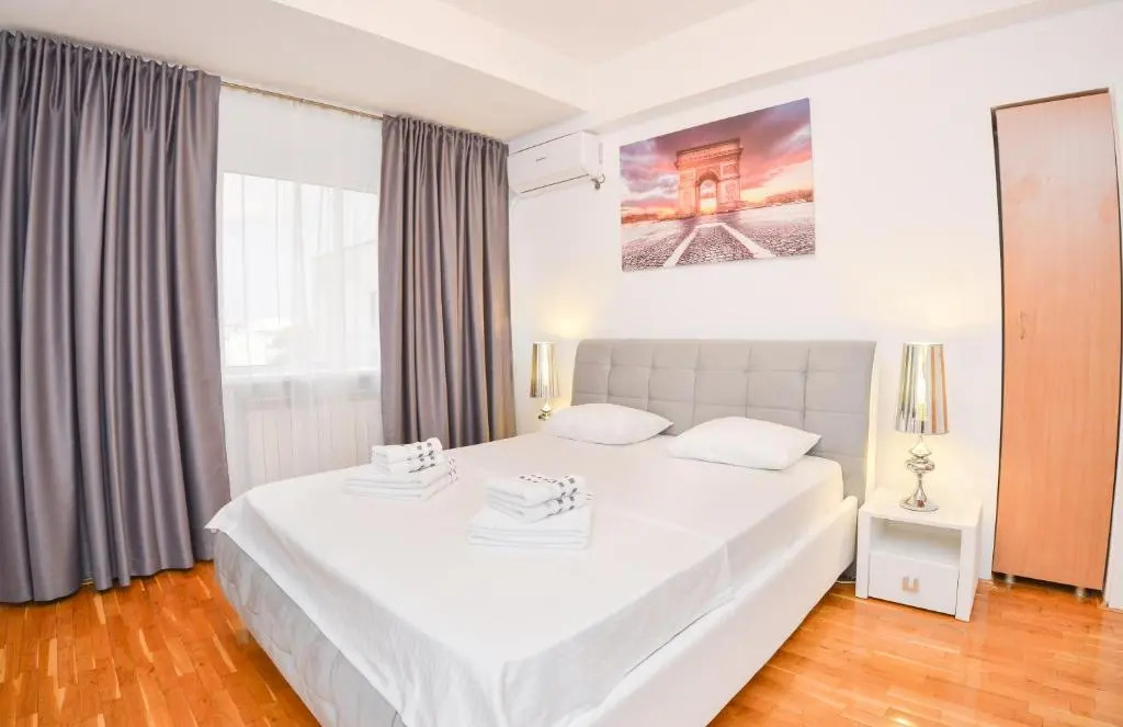 University Square Apartment