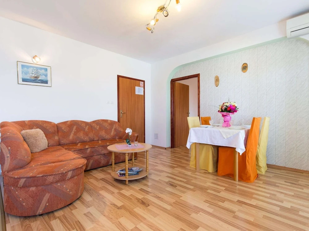 Apartment in Senj Near the Sea & Pool