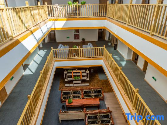 Lake View Suites by Muge