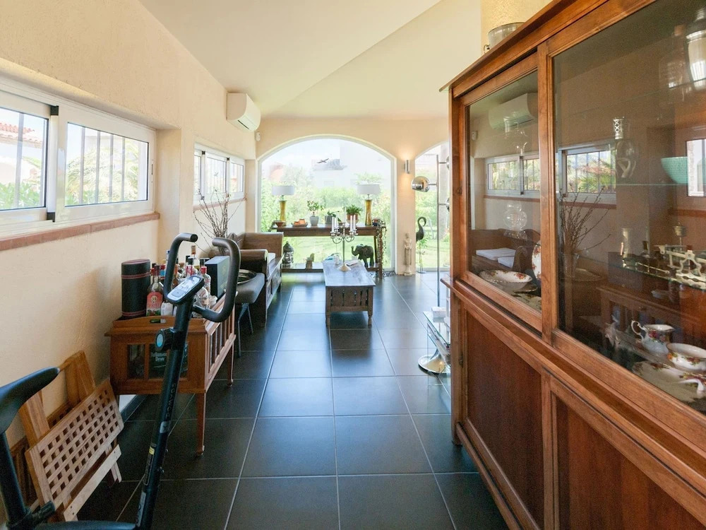 Fantastic Villa for 6 People With Communal Pool in Vilacolum