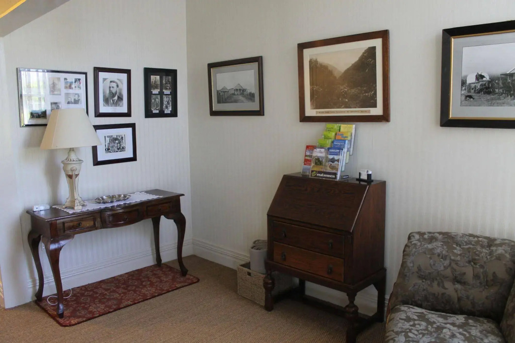 Murrells Grand View House