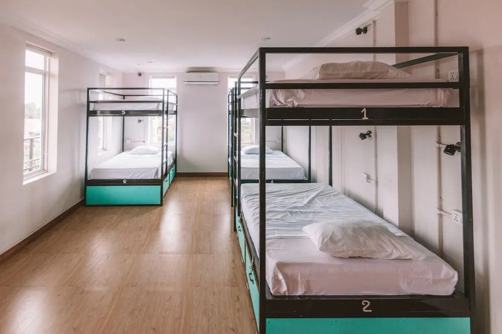 Mad Monkey Hostel Kampot