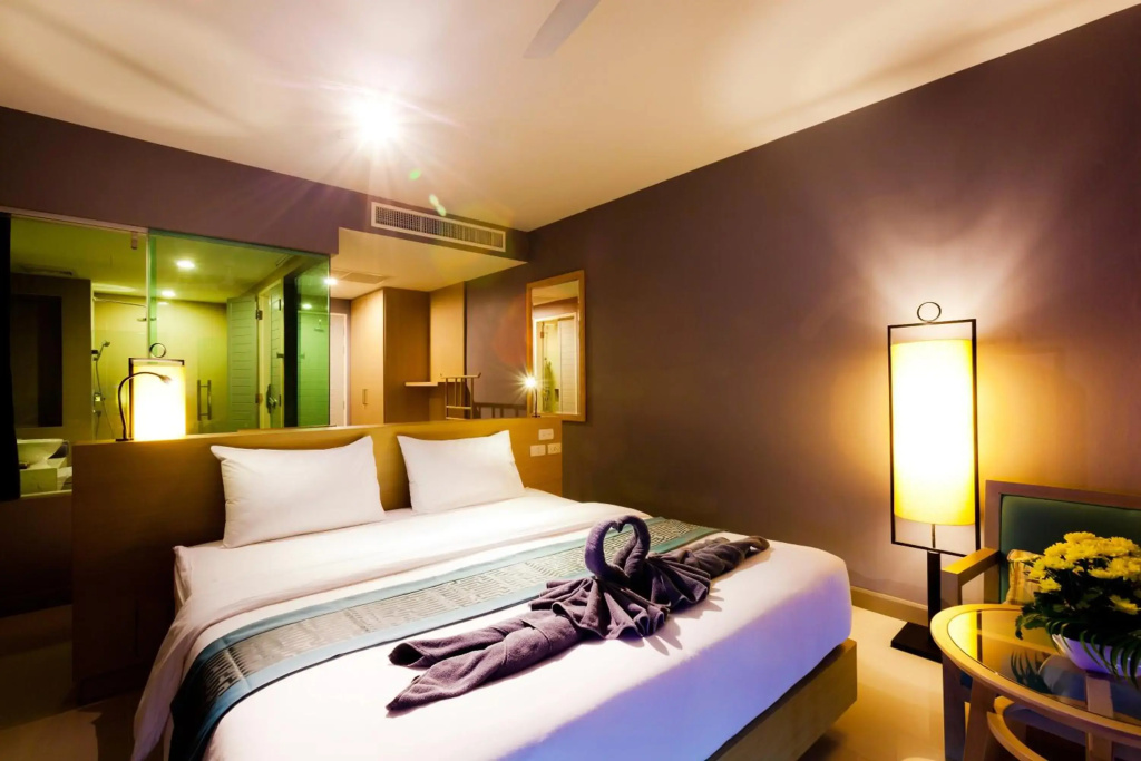 Ramaburin Resort Patong - Walking distance to the Beach