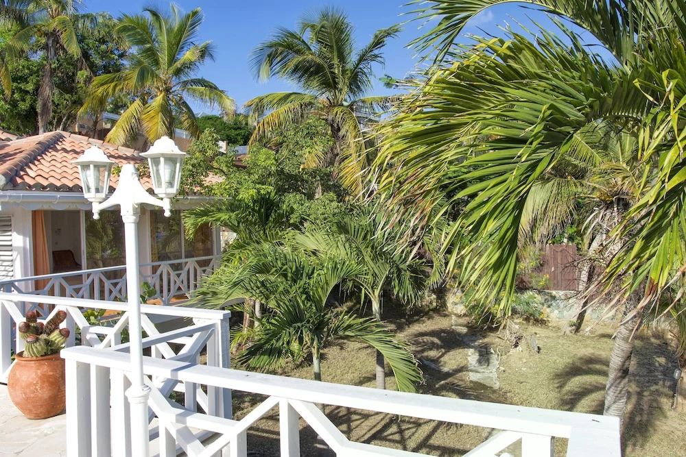Villa Coralita 4 Br villa by RedAwning