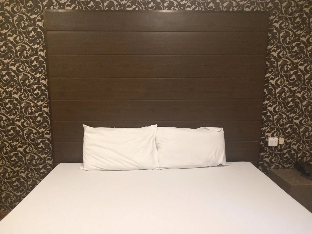 The 9 Resort