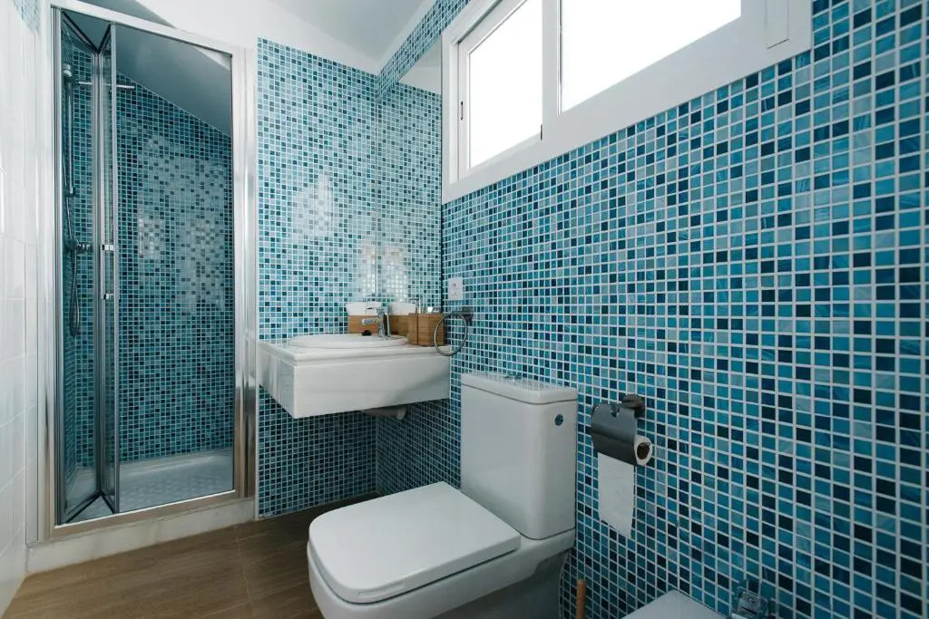 Hostly Acetres 2A-Penthouse in City Center-Fibre-Parking Opt
