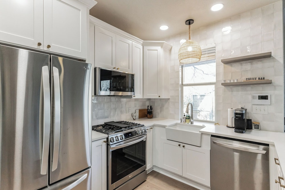 Retreat in Bouldin Creek Walkable to Restaurants