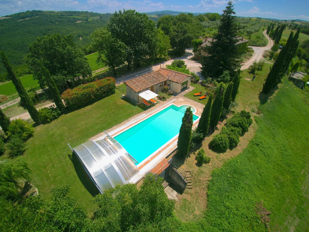 Exquisite Villa in San Venanzo with Private Pool