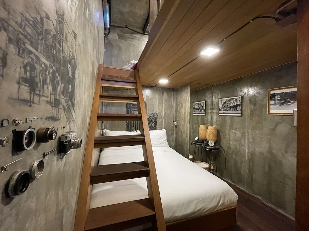 Central Old Town Cottage