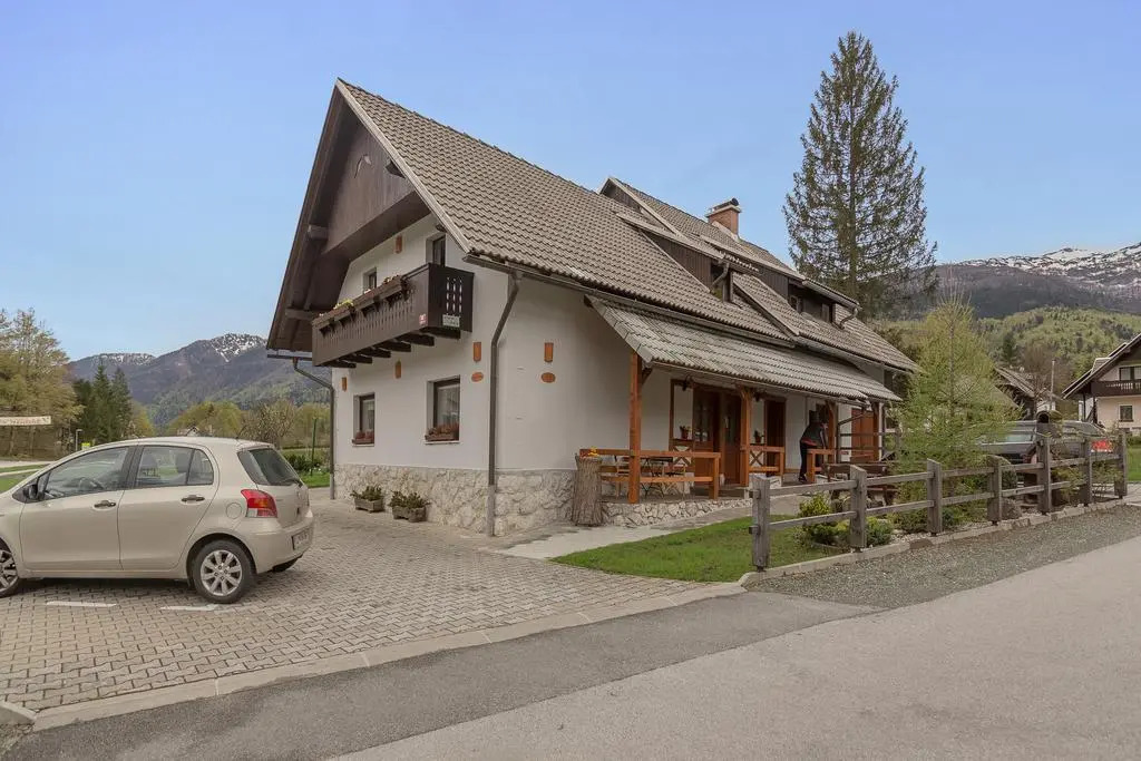 Apartments Alp