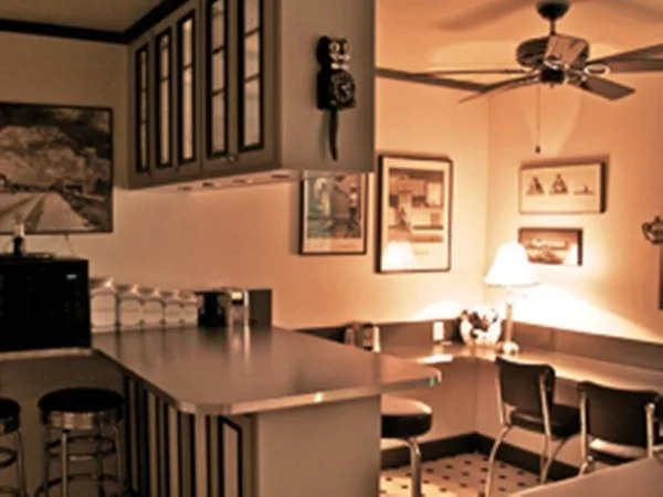 Calderwood Inn