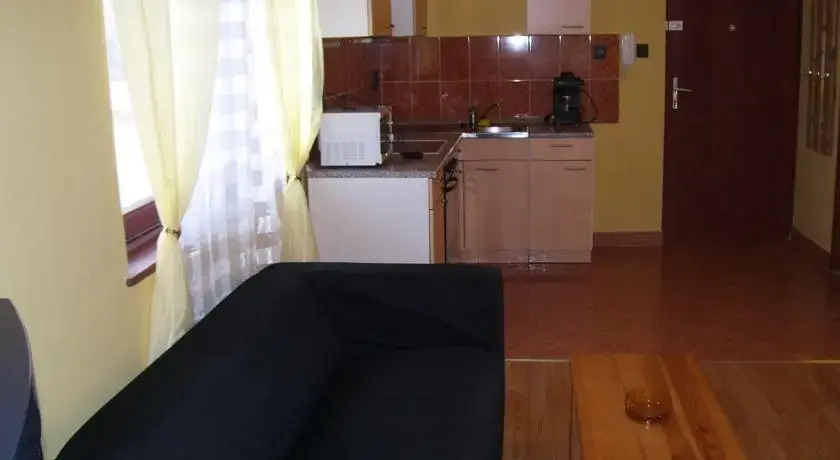 Azra Apartman