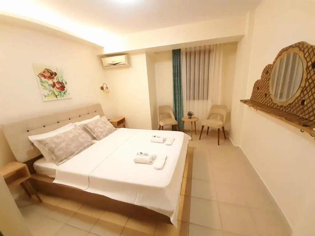 Delos Hotel