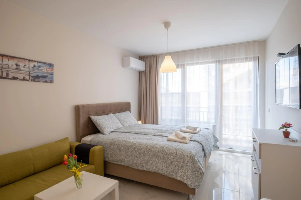 Sunny Dream Apartments