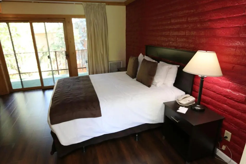 North Lake Lodges & Villas