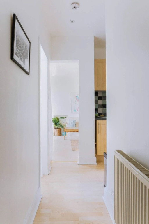Cosy 1 Bedroom Apartment Right Beside Holyrood Park