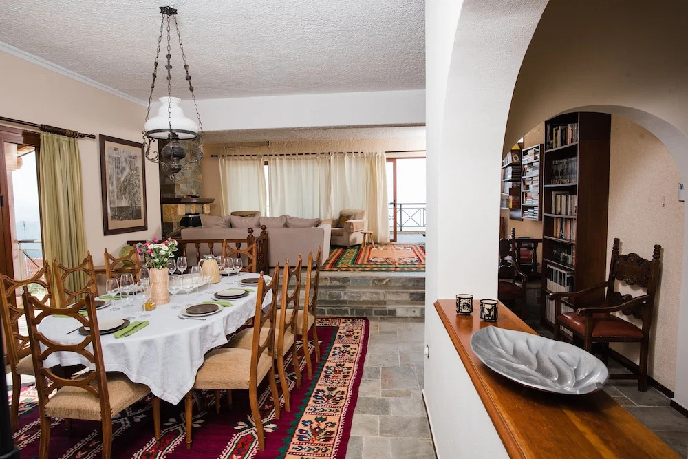 Traditional Luxury Villa Armonia