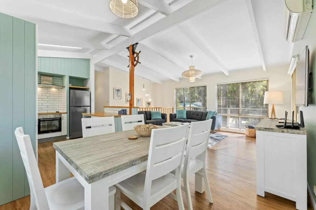 Mystery Bay Retreat
