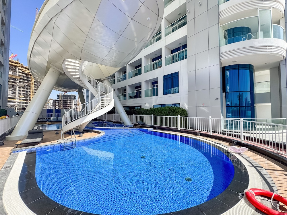 PVH - Opalz By Danube - Studio with Pool