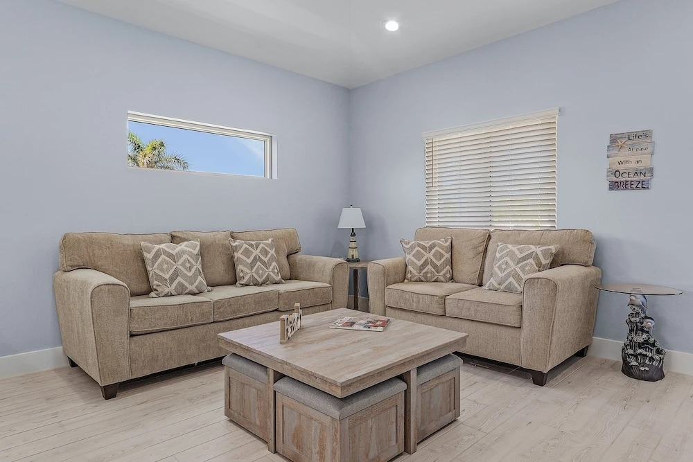 Beach Time 146 Delmar Ave 3 Bedroom Home by RedAwning