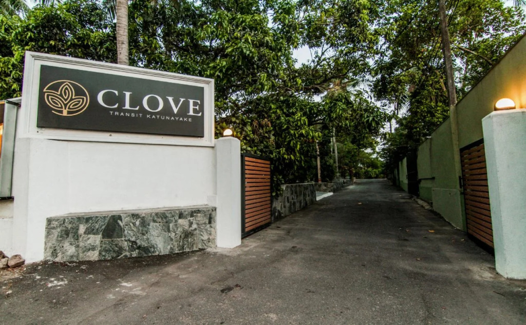 Clove Transit Hotel