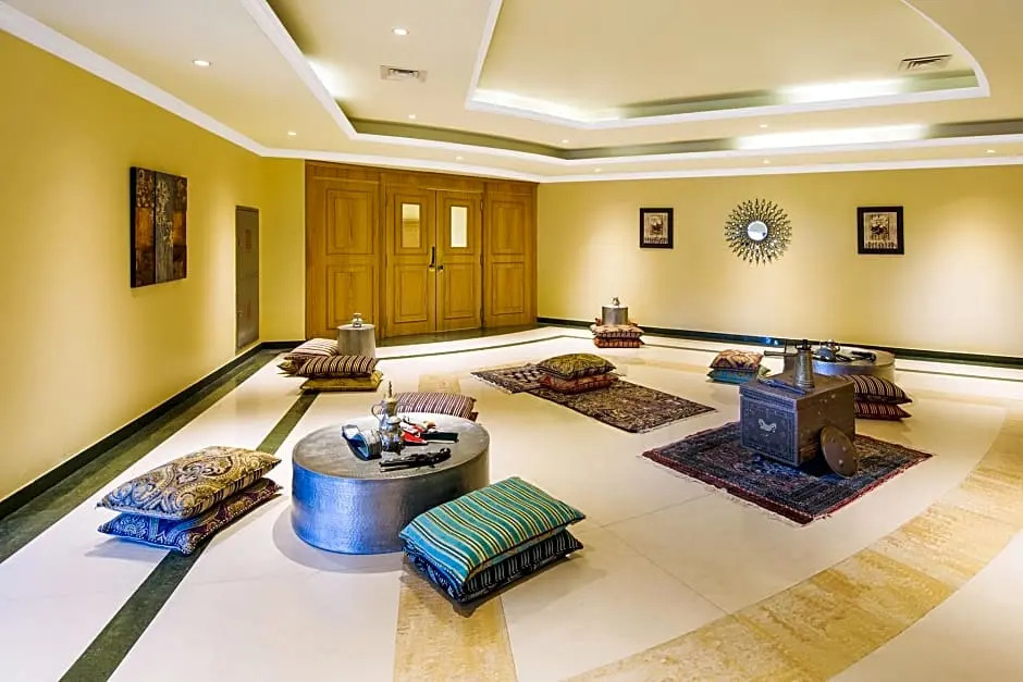 Отель Al Hamra Residence & Village