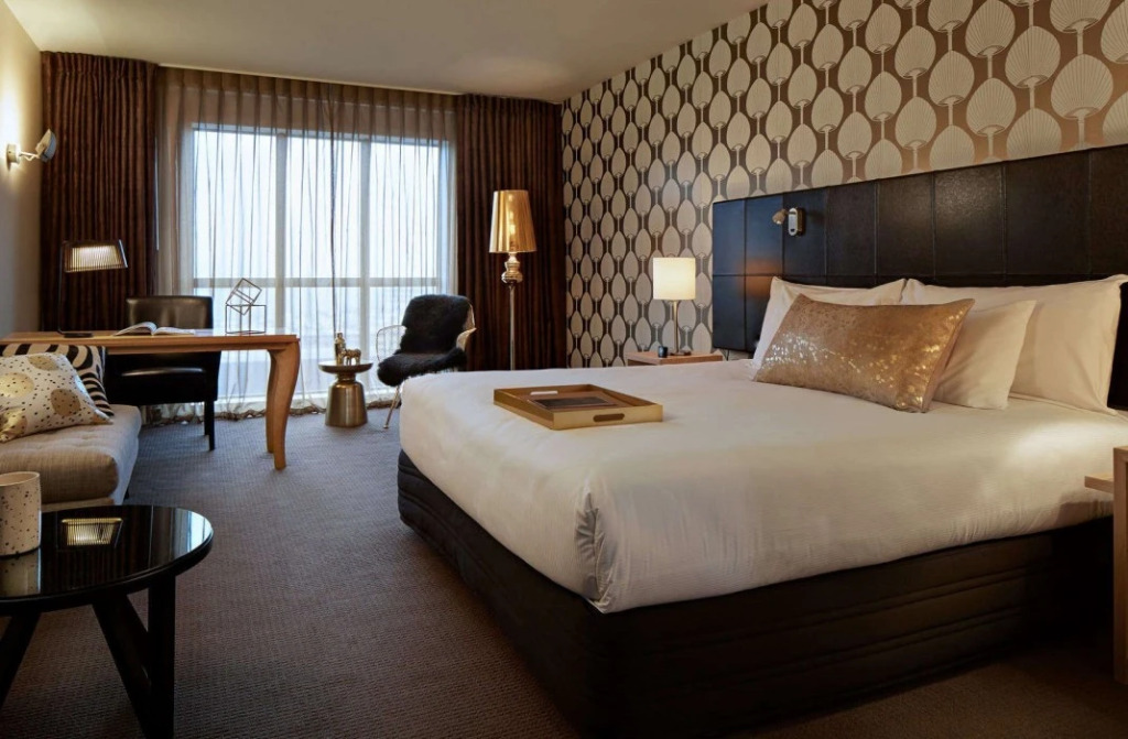 Museum Apartment Hotel, Independent Collection by EVT