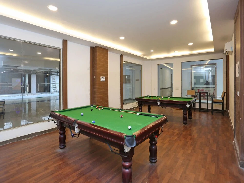 Capital O 13727 Hotel Aarogyam Suites