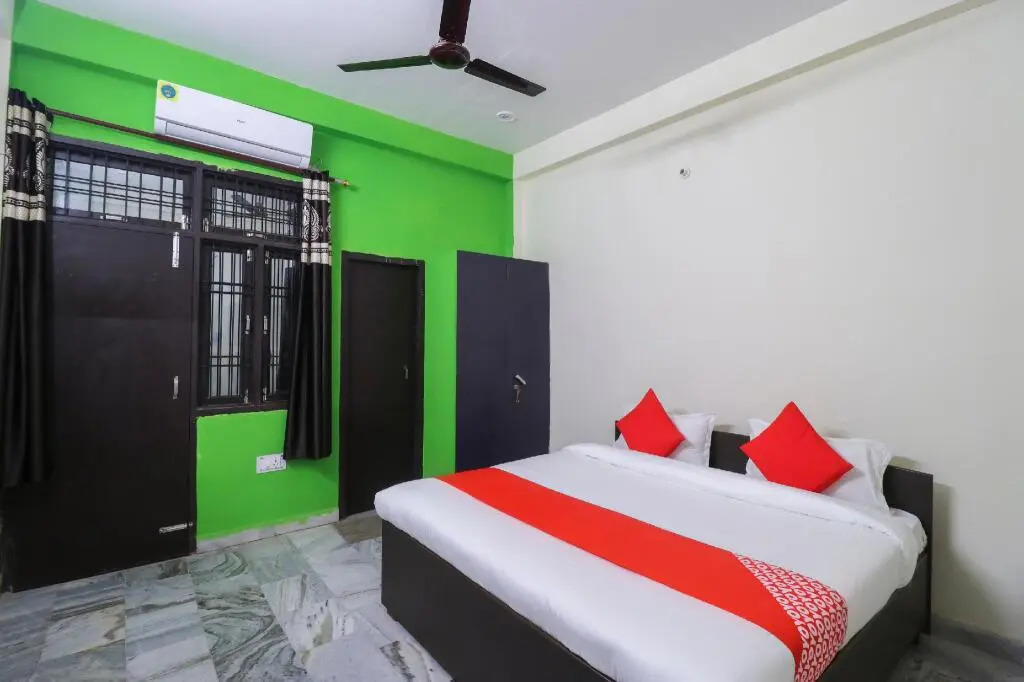 Nishad Palace by OYO Rooms