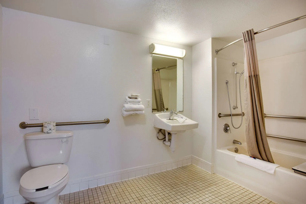 Motel 6-Albuquerque, NM - Carlisle