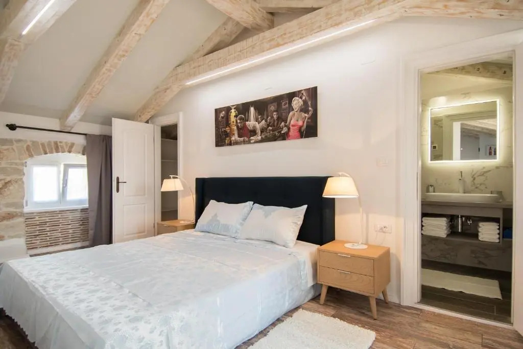 Apartments Borgo 8