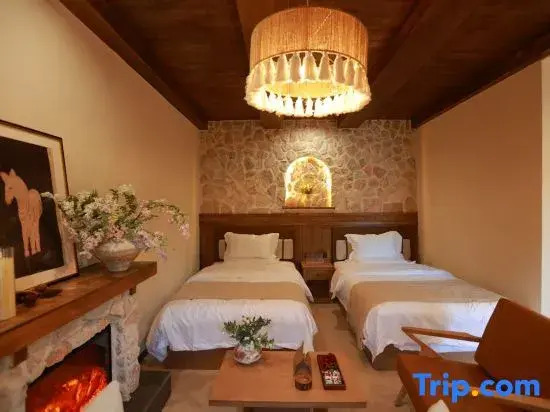 YingjingShanye Hillside Outlook Inn