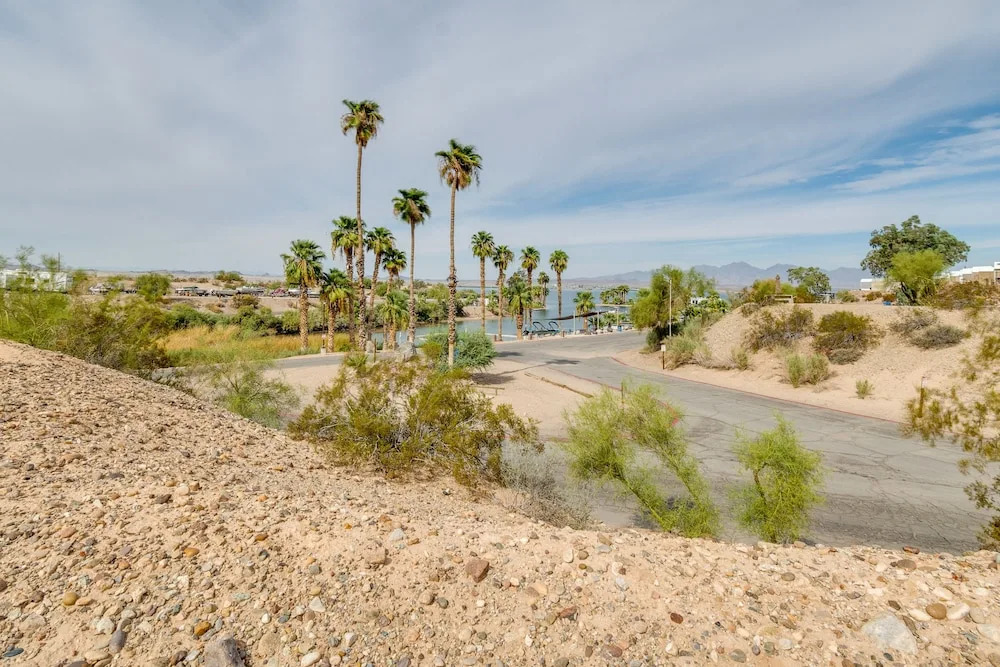 Pet-friendly Lake Havasu City Home w/ Fire Pit!