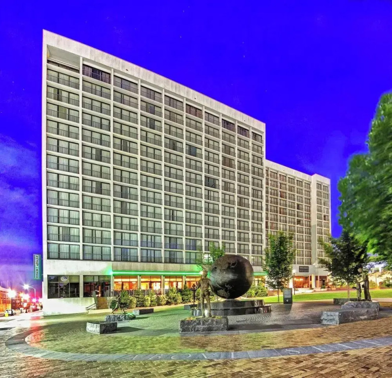 Crowne Plaza Tulsa