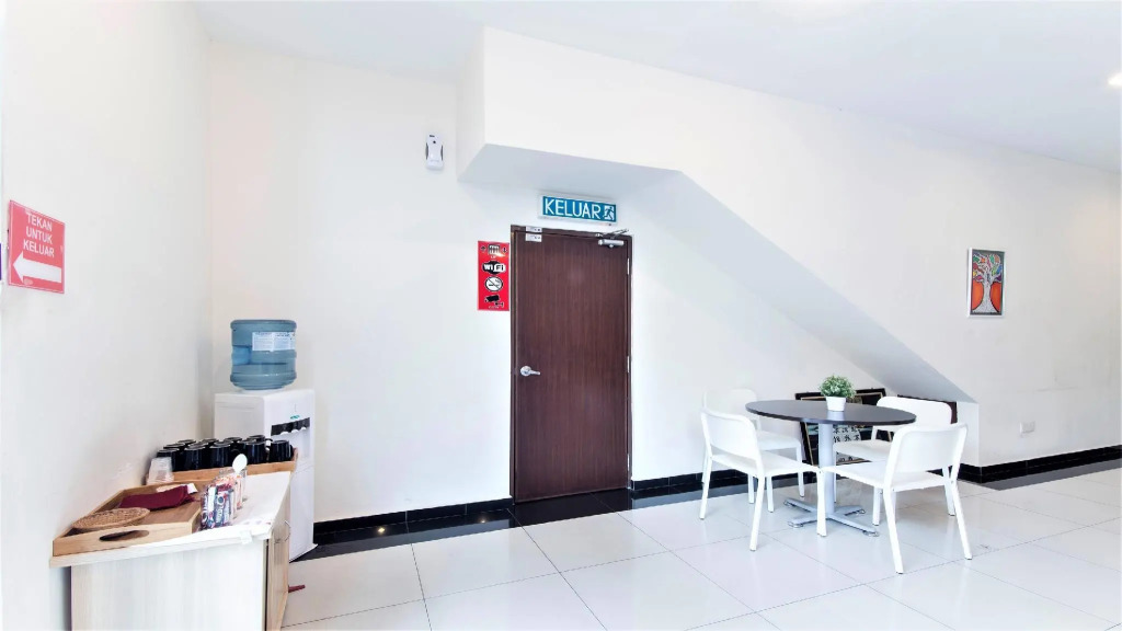 ZEN Rooms Basic Near I-City