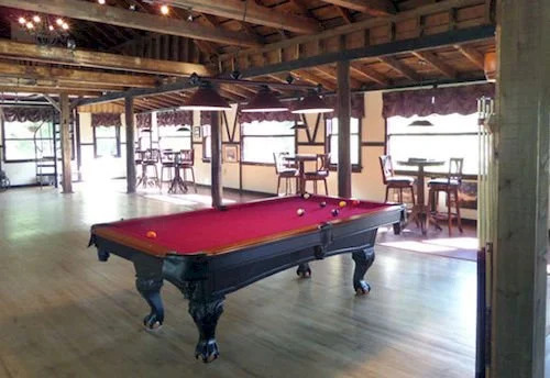 The Lodge At Harrisburg Lake