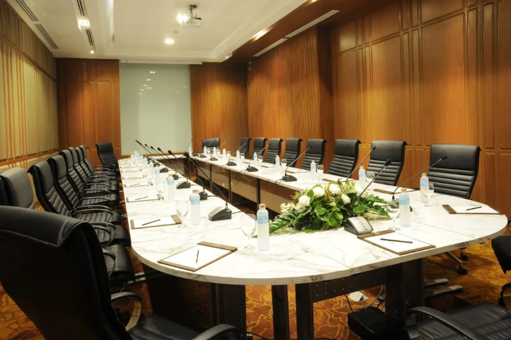 Al Meroz Hotel Bangkok - The Leading Halal Hotel
