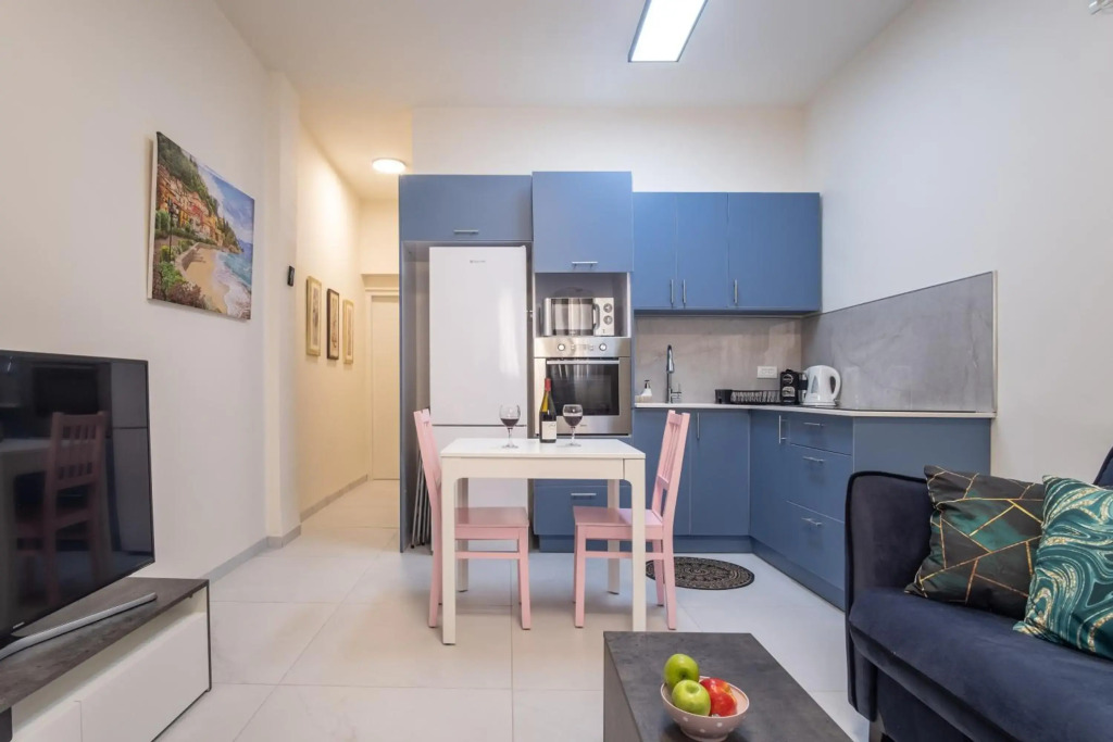 PORT CITY HAIFA - Luxury Apartments 50 mtrs From The Beach
