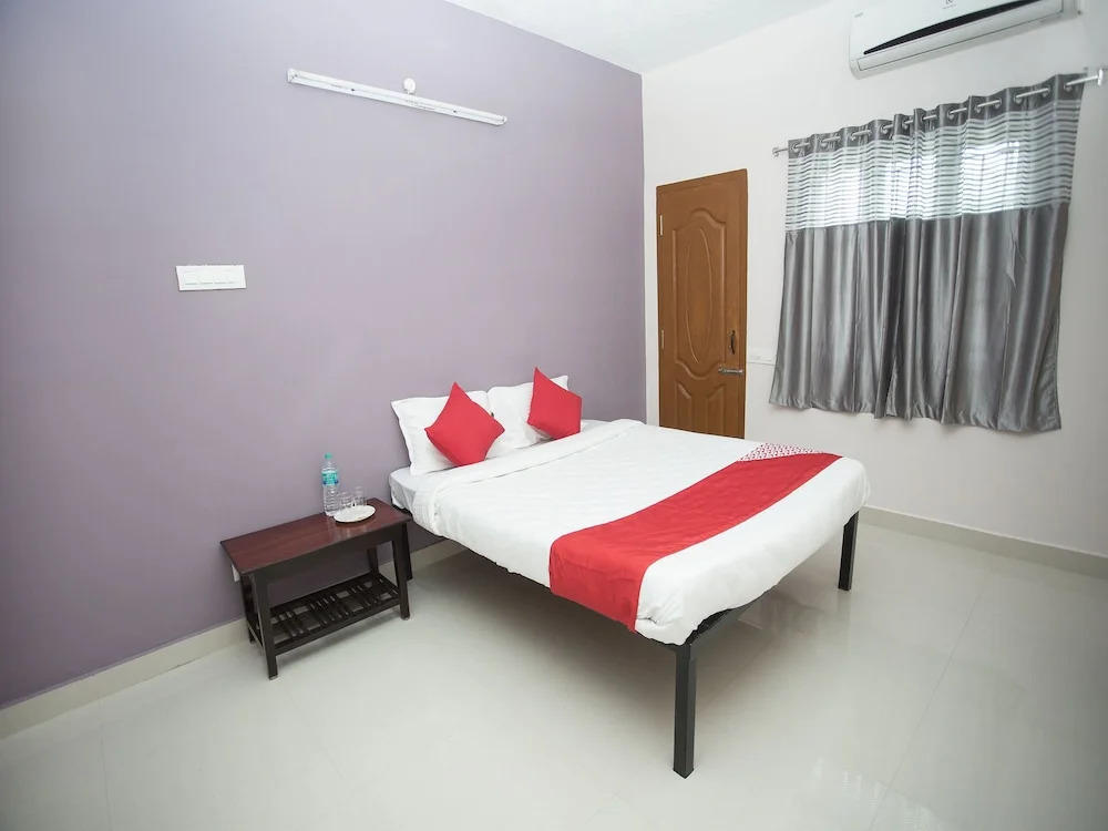 OYO 13058 Home Grand 3BHK ECR