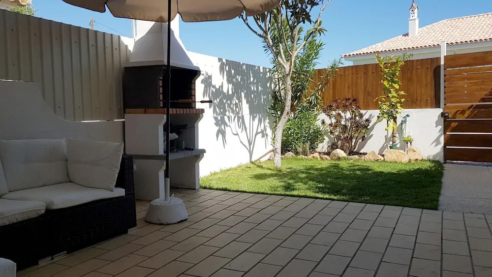 Magnific Studio With a Cozy Garden 5 Minutes to the Beach