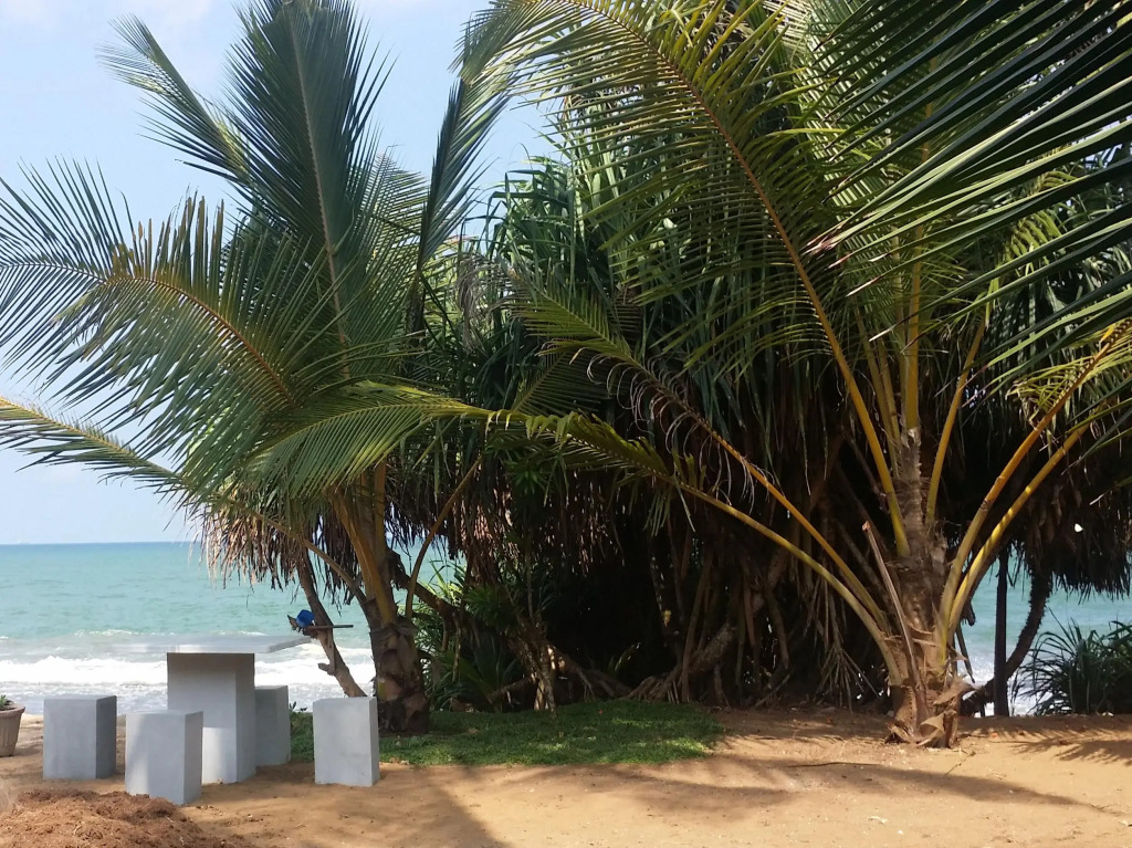 Airport Beach Villa