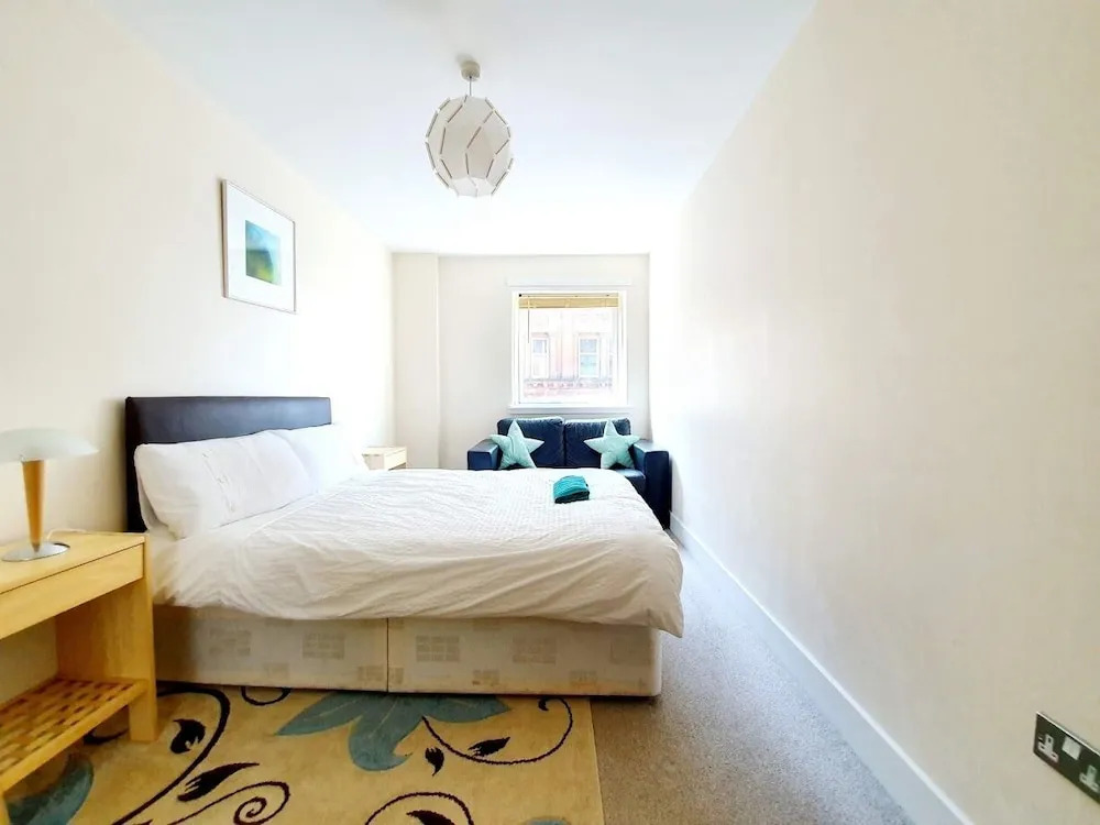 Stunning Spacious  Flat In Glasgow City
